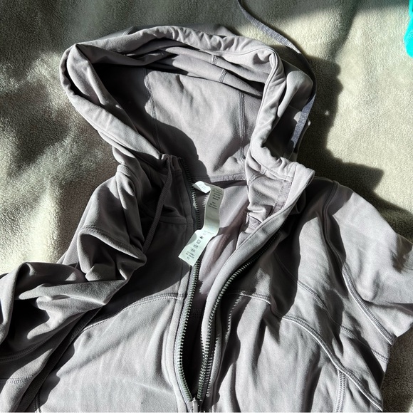 Lululemon Define Hooded Jacket - Picture 3 of 6